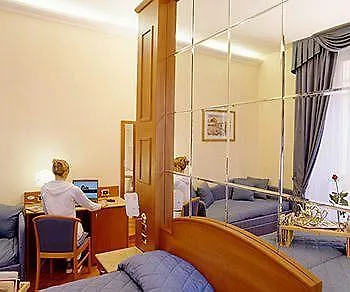 69 Manin Street Pensjonat